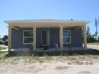 2206 53rd Ave E, Bradenton, FL 34203