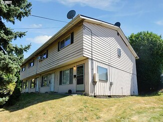 2326 NE Lombard St, Portland, OR 97211
