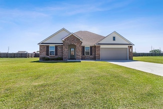 23135 Planters Dr, Vacherie, LA 70090
