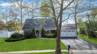 30 Twisting Dr, Lake Grove, NY 11755