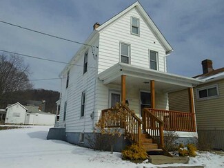 1346 Charlotte Ave, Rochester, PA 15074