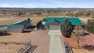 25860 N Cabernet Ln, Paulden, AZ 86334