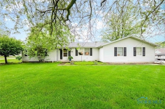 206 Park Dr N, Mc Comb, OH 45858