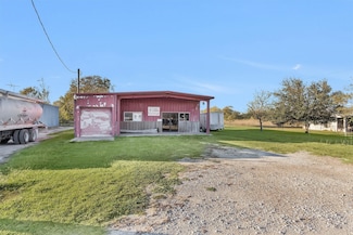 6821 Bailey St, Shiro, TX 77876