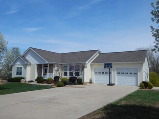 270 Knotting Hill Dr, Springville, IN 47462