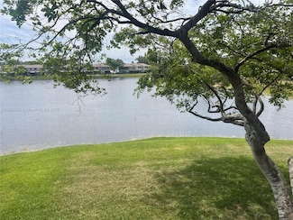 1124 NW 106th Terrace Unit 202, Pembroke Pines, FL 33026