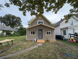 1817 Ridgewood Ave, Toledo, OH 43608
