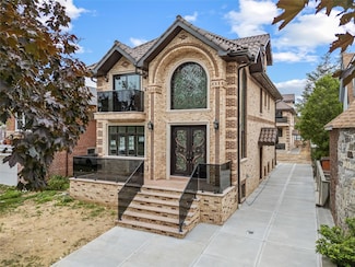 154-23 28th Ave, Flushing, NY 11354