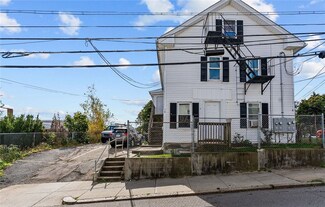 18 Cowden St, Central Falls, RI 02863