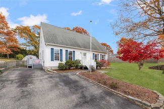 17 Celestial Heights Dr, Wakefield, RI 02879