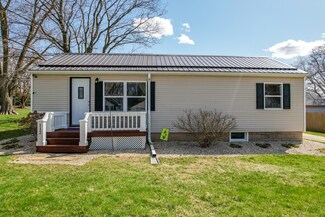 112 E Grant St, Stillman Valley, IL 61084