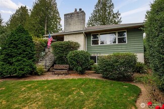 8020 W Glen Dr, Everett, WA 98203