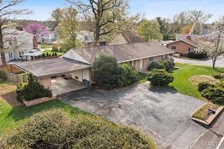 9722 Conway Rd, Saint Louis, MO 63124