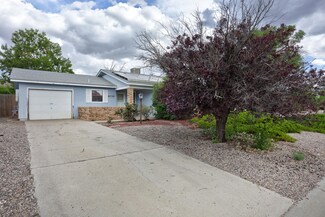2720 Pinewood Dr SE, Rio Rancho, NM 87124