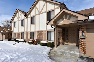 908 Surrey Dr Unit 2B, Schaumburg, IL 60193