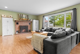 490 Main St, Thomaston, ME 04861