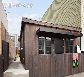 68 Sullivan St, Brooklyn, NY 11231