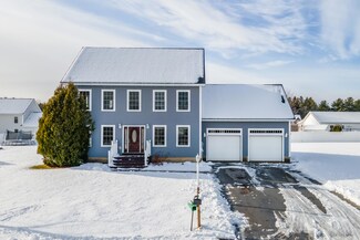 90 Rolling Meadow Dr, Bangor, ME 04401