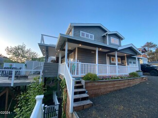 265 Westwind St, Lincoln Beach, OR 97388