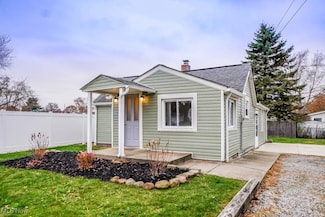 16 Dangel Ave, Akron, OH 44312