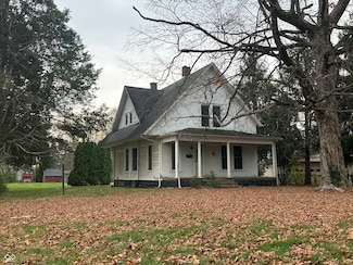 709 W 8th St, Seymour, IN 47274