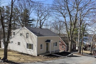 2 Merrimac Ave, Merrimac, MA 01860