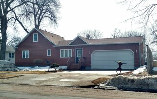 104 South St, Morris, MN 56267