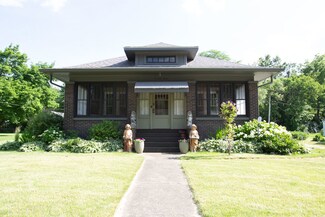77 Main St, Saunemin, IL 61769