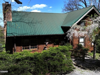 577 Thomas Loop Rd, Sevierville, TN 37876