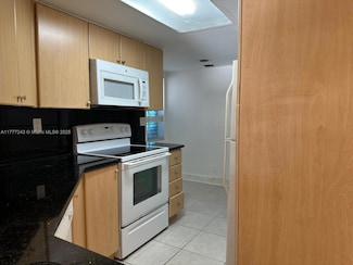 2813 N Course Dr Unit 101, Pompano Beach, FL 33069