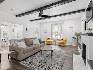 711 W Knox St, Ennis, TX 75119