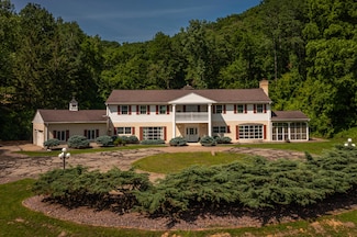 N2194 Valley Rd, La Crosse, WI 54601