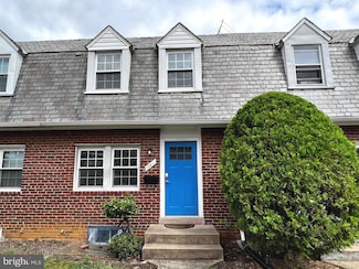 1051 N Monroe St, Arlington, VA 22201