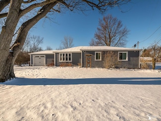 8485 S Stoney Creek Rd, Carleton, MI 48117