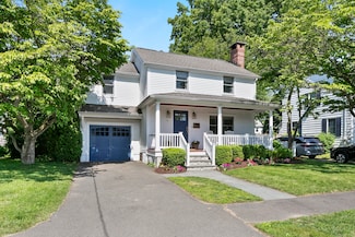 99 Eastlawn St, Fairfield, CT 06824