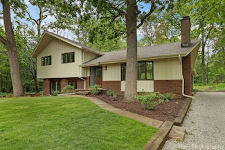 26660 W Sycamore Rd, Antioch, IL 60002