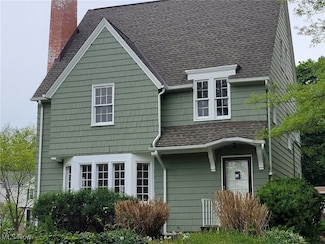 18305 Lomond Blvd, Shaker Heights, OH 44122