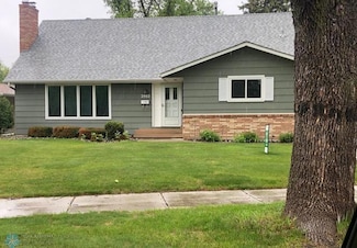 2902 3rd St N, Fargo, ND 58102