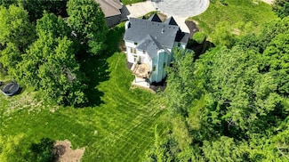 10223 NW River Hills Ct, Kansas City, MO 64152
