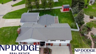 1540 Pinewood Dr, Omaha, NE 68144