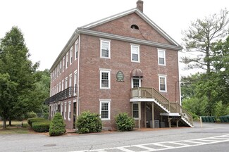 104 Hartford Ave E Unit 1, Uxbridge, MA 01569
