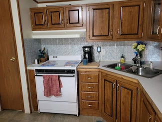 470 Old Highway 62 Unit 2, Eagle Point, OR 97524