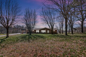 1050 Belmont Rd, Clarksville, TN 37040