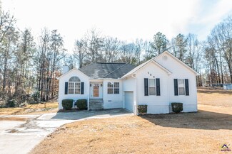 124 Country Oaks Dr, Macon, GA 31220
