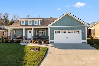 102 Olde Oak Way, Hendersonville, NC 28792