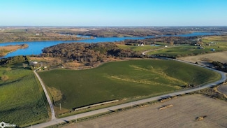 18756 Lakeview Rd, Leon, IA 50144