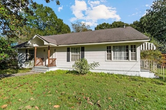 1727 Old Bay Springs Rd, Laurel, MS 39440