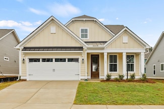 519 Eagleview Dr, Moncks Corner, SC 29461