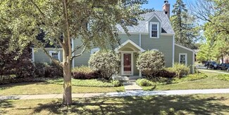 2201 Henley St, Glenview, IL 60025
