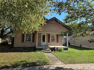 819 E Utica St, Sellersburg, IN 47172